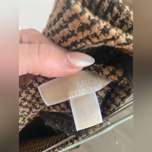 Michael Kors size large pencil skirt - Picture 3 of 4